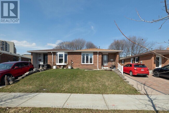 Photo - 67 Coxworth Crescent