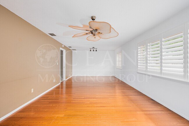 Photo - ?Large 3-Bedroom ?Pool Home with ?Stay-cat...