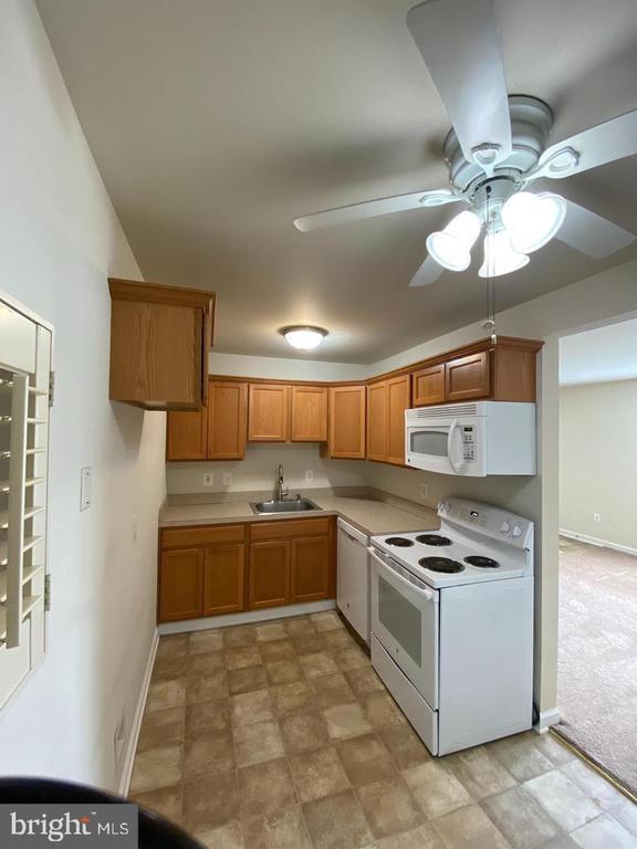 Photo - 300 E Furman Dr