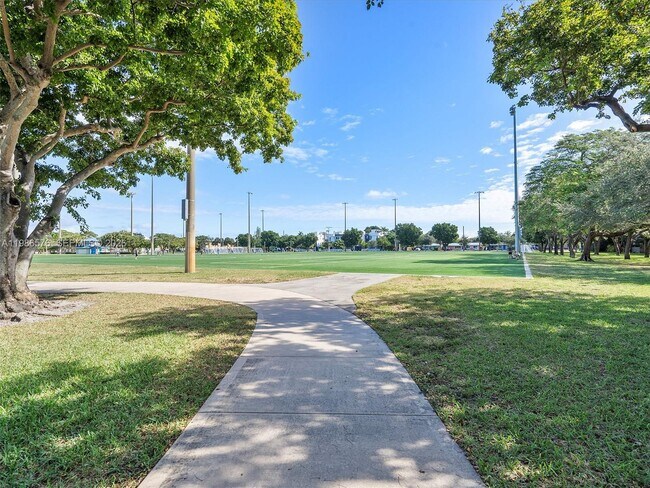 Photo - 626 NE 12th Ave