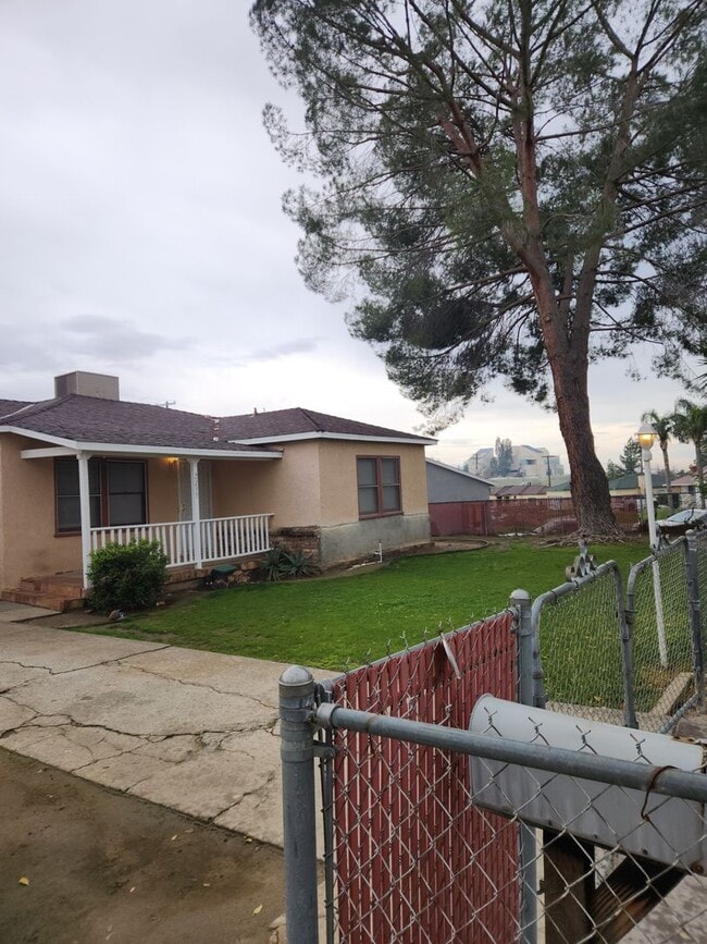 Photo - Cute & Cozy 2 Bedroom, 1 Bath House