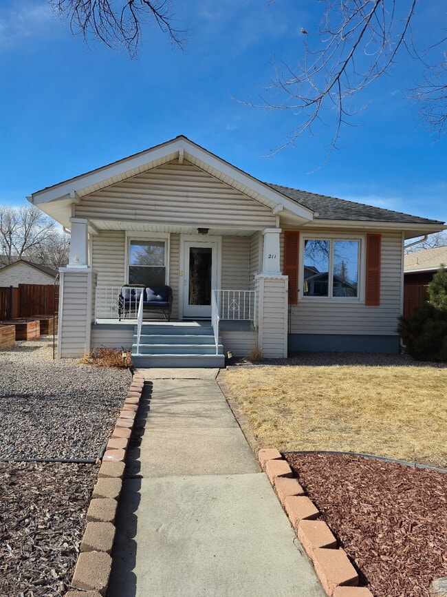 Photo - 211 S 6th Ave