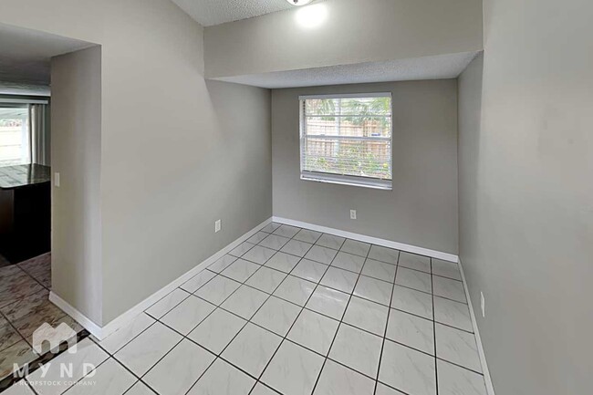 Photo - 6701 Village Grove Ct