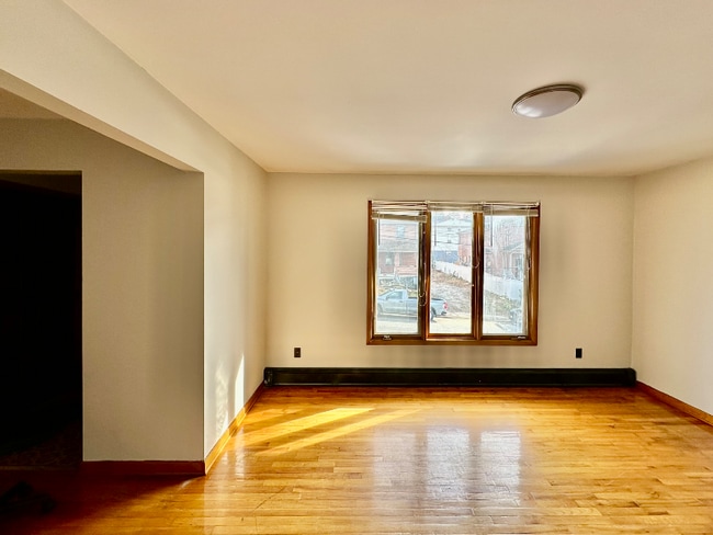 Photo - 233 8th St Unit 2nd Floor