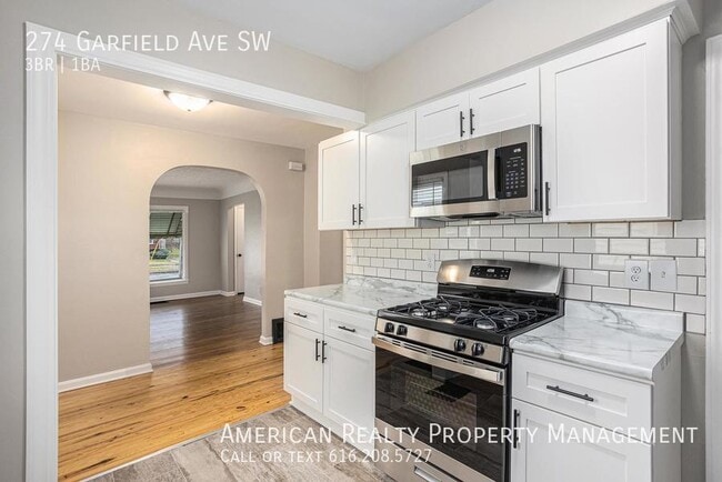 Photo - 274 Garfield Ave SW