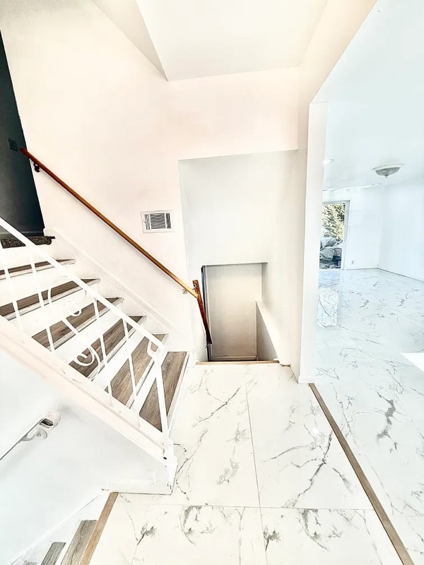 Photo - 6 Citadel Ave