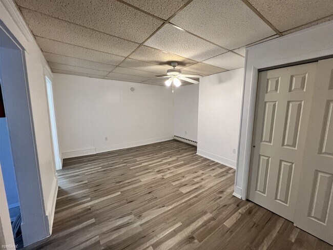 Photo - 1 br, 1 bath 4plex - 14 South Roland Stree...