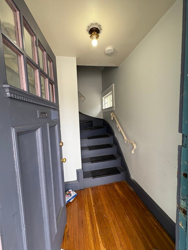 Photo - 879 Broadway Unit 2