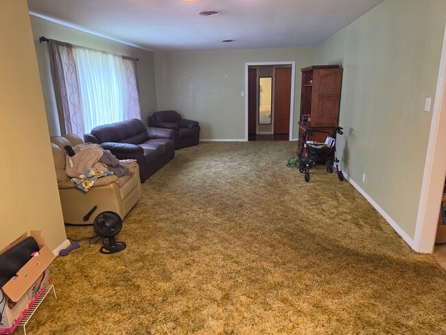 Photo - 807 Woodlawn Ave