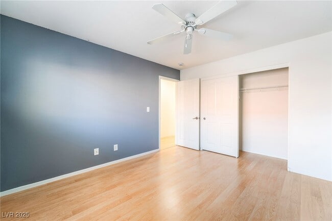 Photo - 698 Iron Bridge St