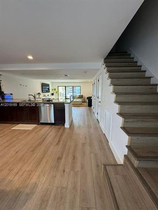 Photo - 3720 NE 167th St Unit 3720 NE 167th St # 39