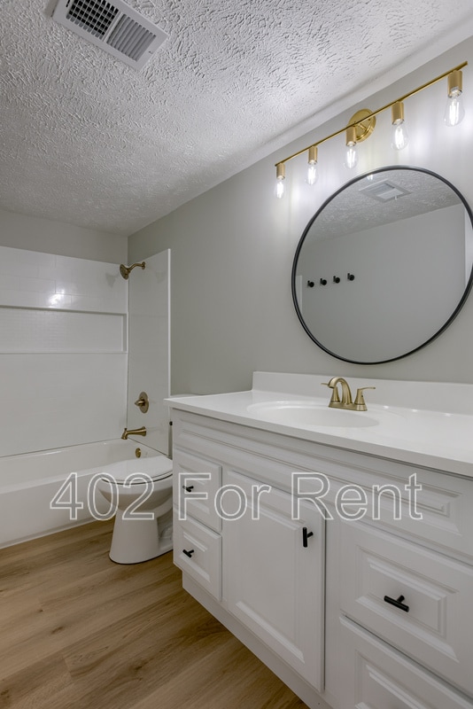 Photo - 4715 Davenport St
