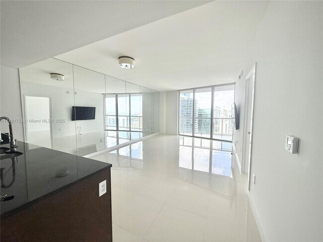 Photo - 475 Brickell Ave Unit 4812