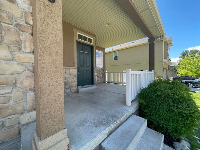 Balcón - 466 E Apple Grove Ln