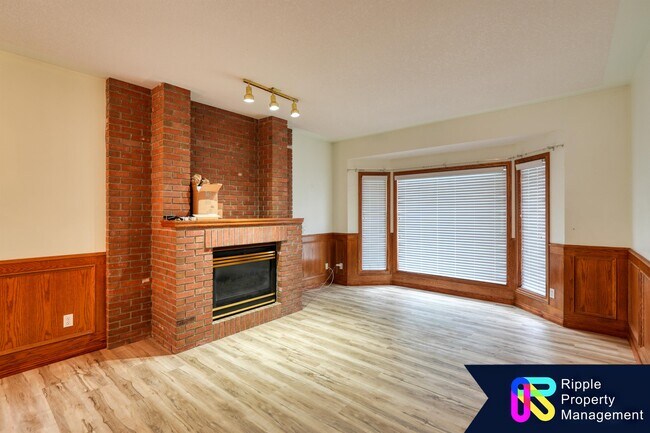 Photo - 123 Sirocco Pl