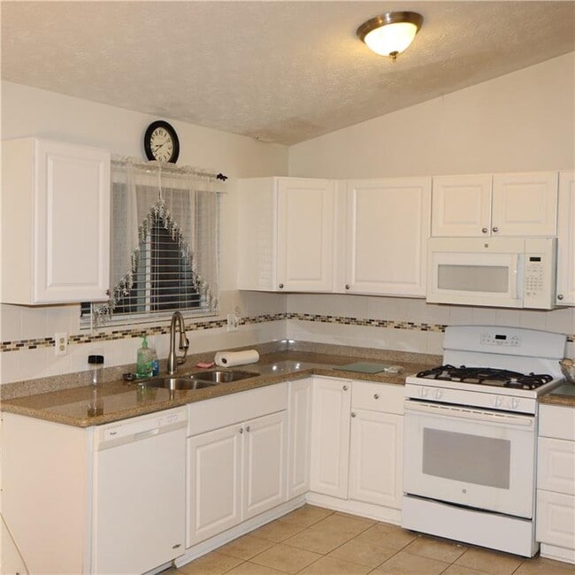 Photo - 2995 Meadow Wood Ct NW