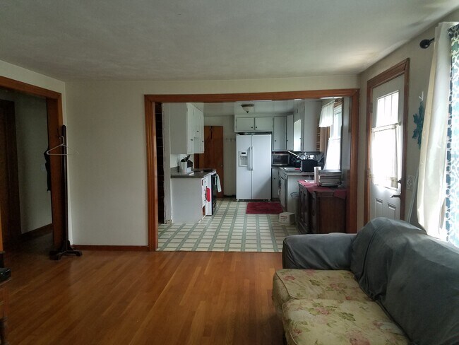 Photo - 23 N Maple St House