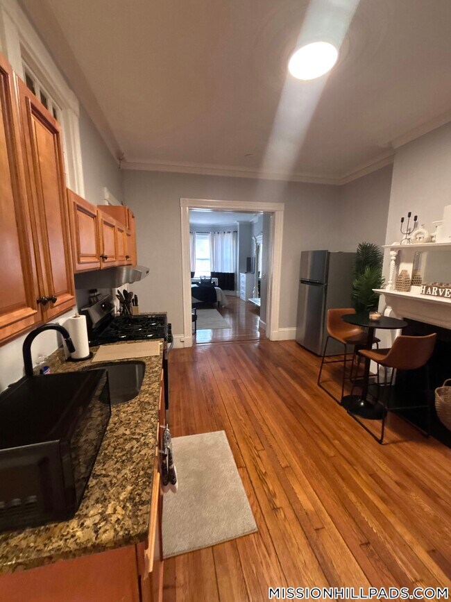 Photo - 252 Warren St Unit 1