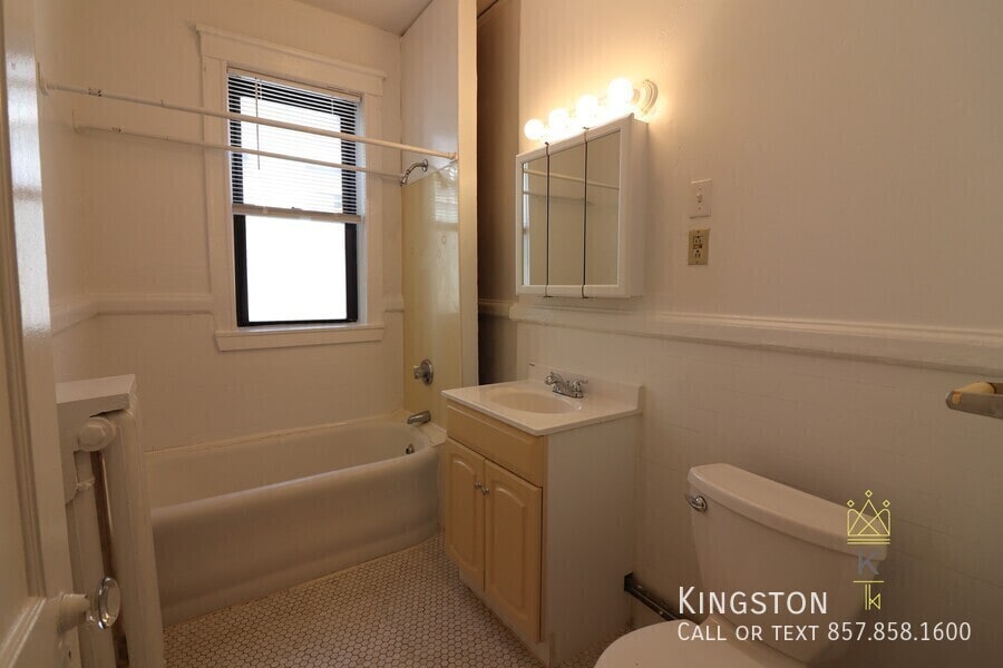 Photo - 126 Babcock St Unidad 37R