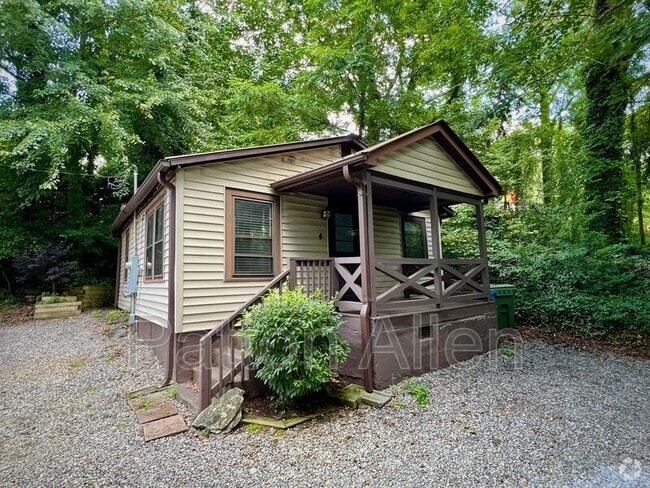 Building Photo - 4 Arbutus Rd Rental
