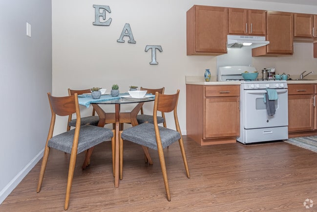1BR, 1BA - 625 SF