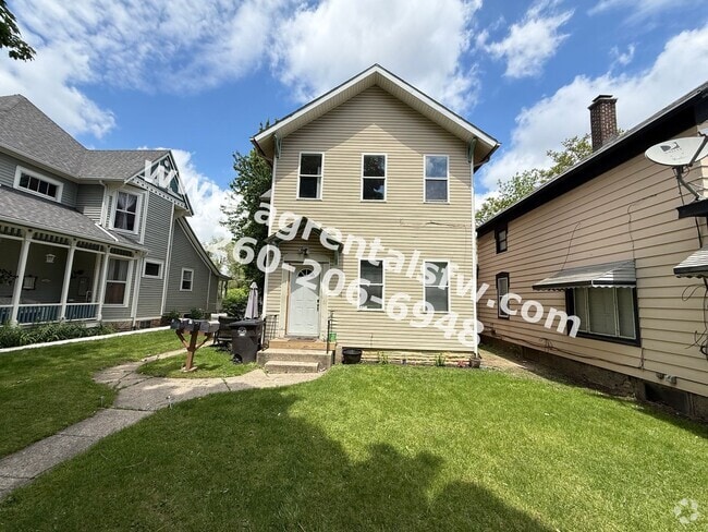 Building Photo - 310 W Dewald St Unit #3 Rental