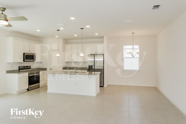 Photo - 1570 Isleta Lp