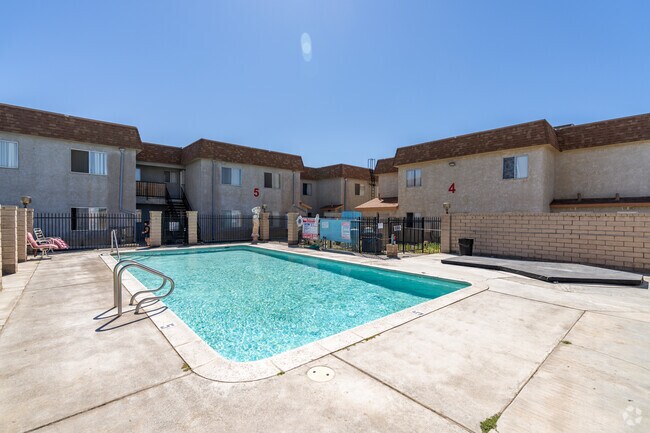 Photo - Rosamond Garden Apartments