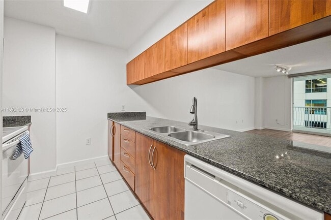 Photo - 1200 Brickell Bay Dr Unidad 3206