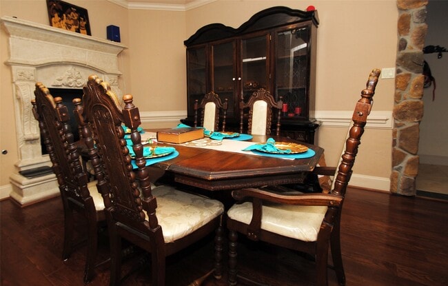 Photo - 15823 Medina Lake Ln