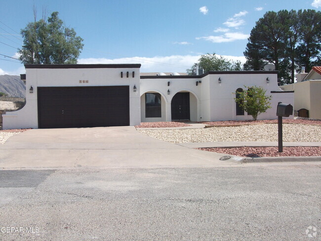 Building Photo - 844 Tepic Dr Rental