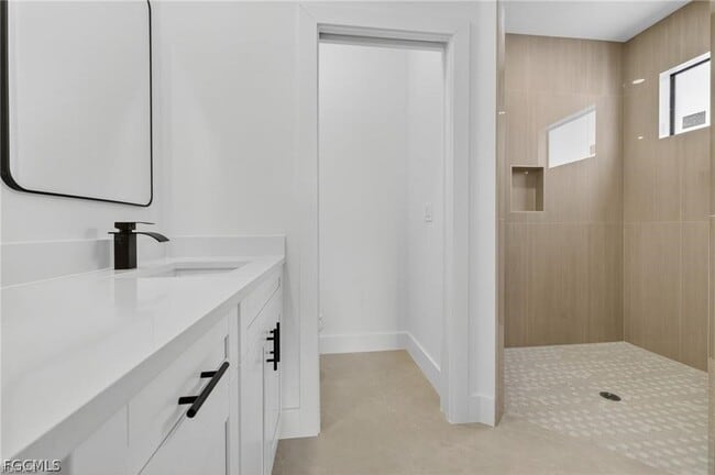 Photo - 208 Pembroke St