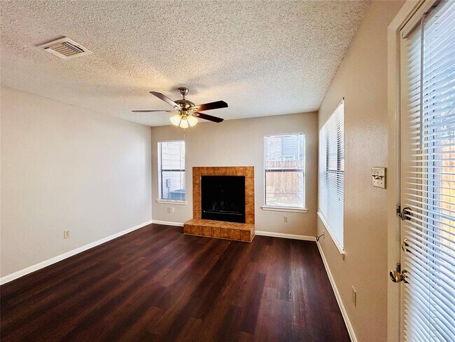 Photo - 8906 Schick Rd