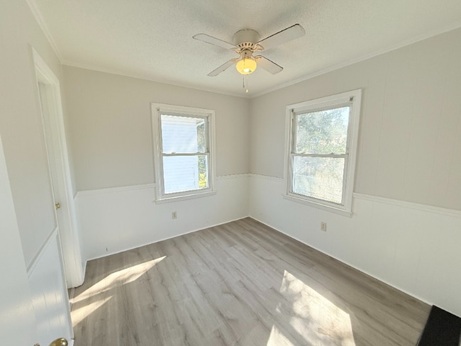 Photo - 120 N Pinewood Dr Unidad #4