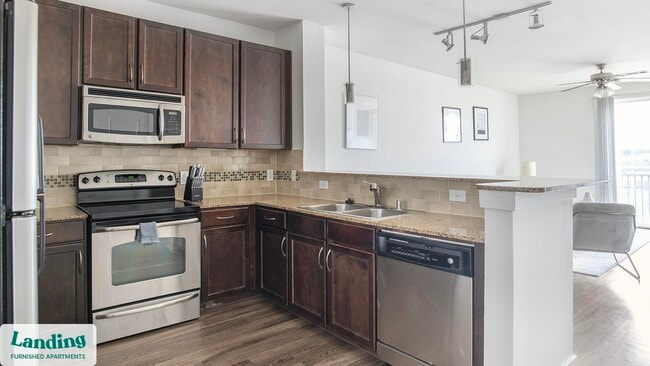 7373 Valley View Ln Unidad 3083