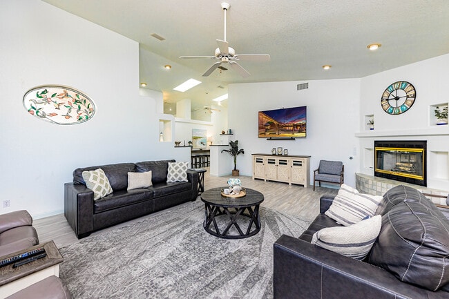 Photo - 1960 Mangrum Dr