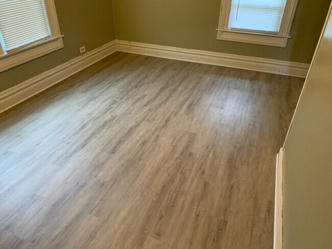 Photo - 740 South Saginaw St