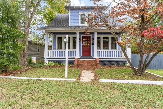 Building Photo - Wonderful Craftsman Bungalow Rental