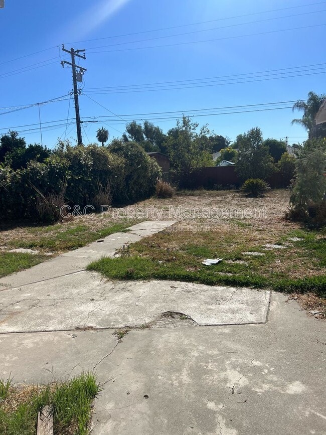 Photo - 379 E 16th St