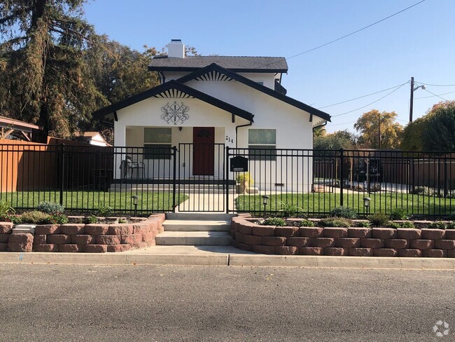 Building Photo - Old World Charm in desired La Loma Neighbo... Rental