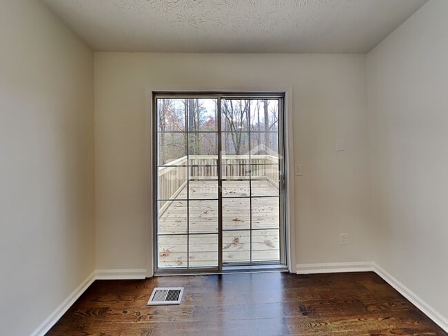 Photo - 6028 Woodcreek Dr