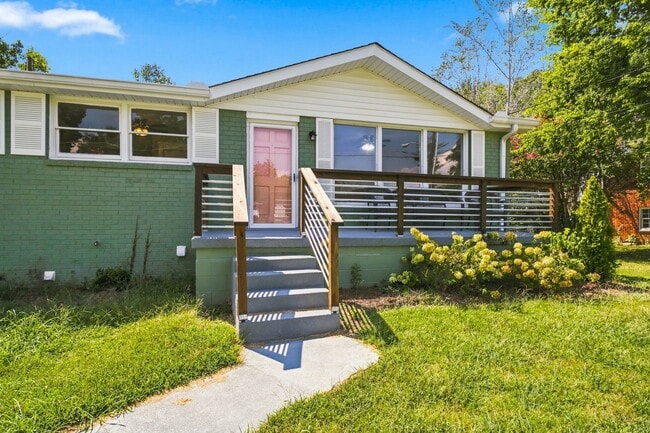 1614 Shady Cir