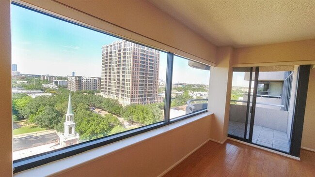 Photo - 5000 Montrose Blvd Condominio Unidad 11B