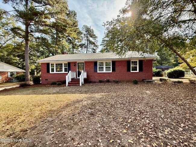 Building Photo - 808 Aspen Ln