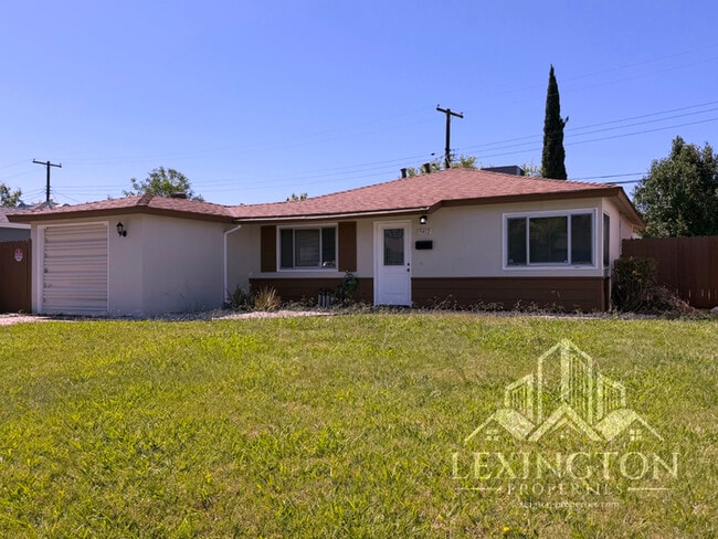 Photo - Charming 2 Bedroom Home in Arden Manor – Available Now!