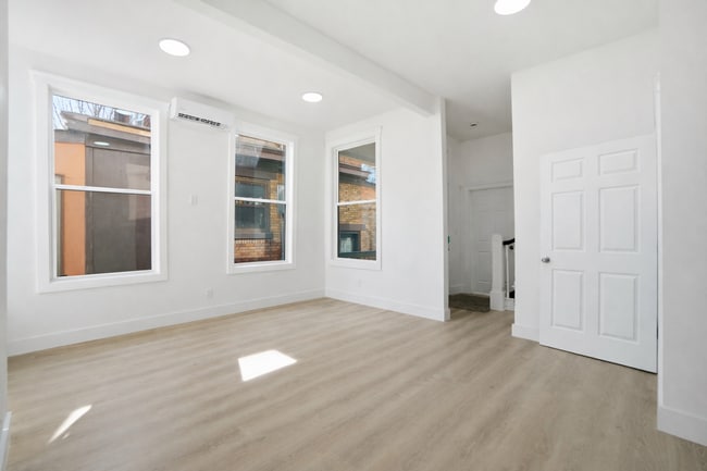 Photo - 2210 Eureka Ter