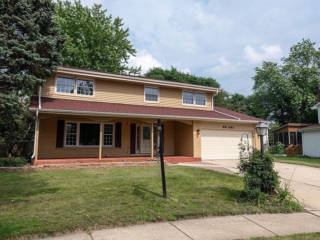 Photo - 5S681 Heather Ct