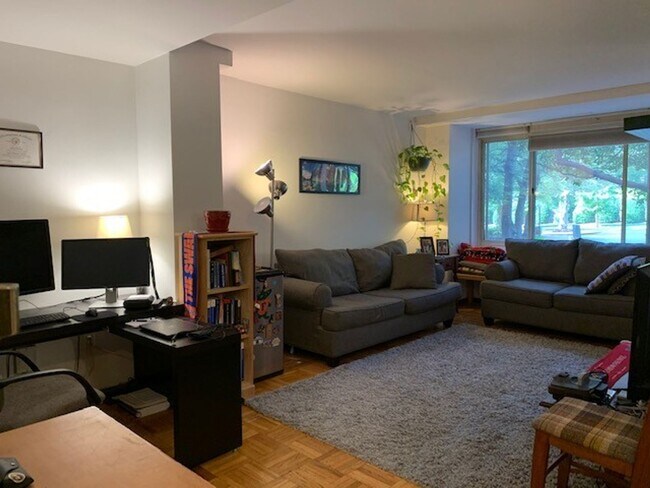 Photo - 4000 Tunlaw Rd NW