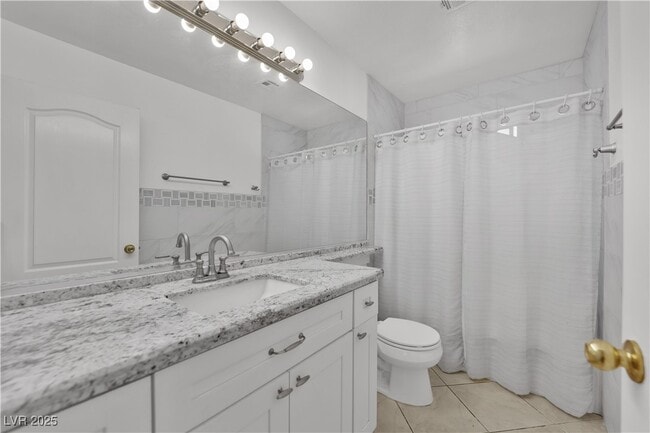 Photo - 2128 Desert Pines St