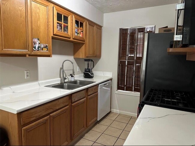 Photo - 805 Northbend Dr